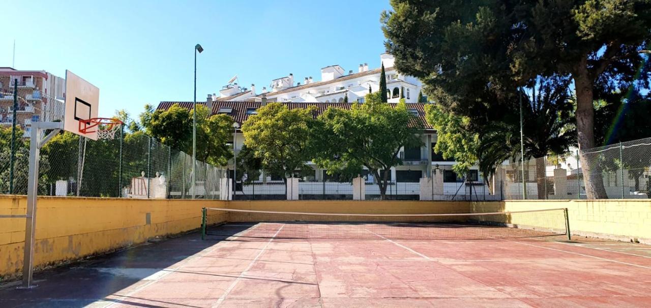 One Palm View 2-bdr - A Step From The Ocean! Appartement Benalmádena