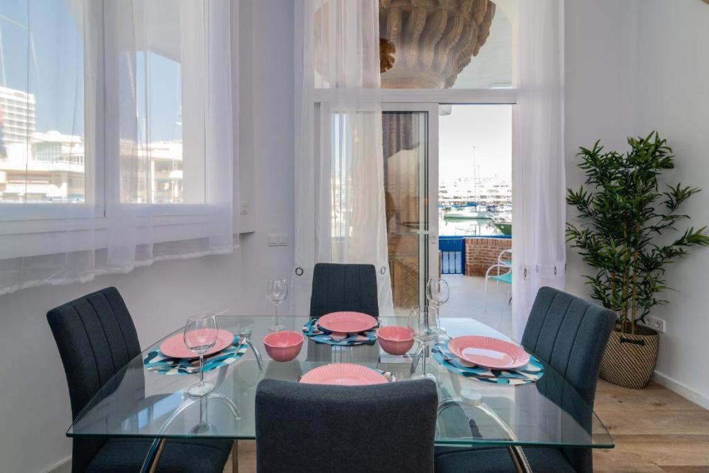 Apartment Modern And Luxury 2 Bedroom On Island In The Marina Harbour *