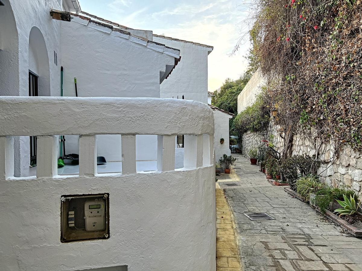 Agradable Adosado Con Piscina La Hidalga * Benalmadena