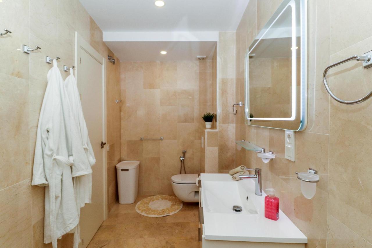 Penthouse With Panoramic Views - Puerto Marina Apartment *