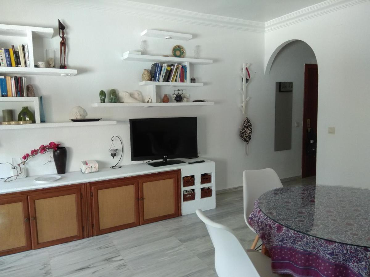 Apartamento Cerca Del Mar Con Piscina Y Parking. Apartment