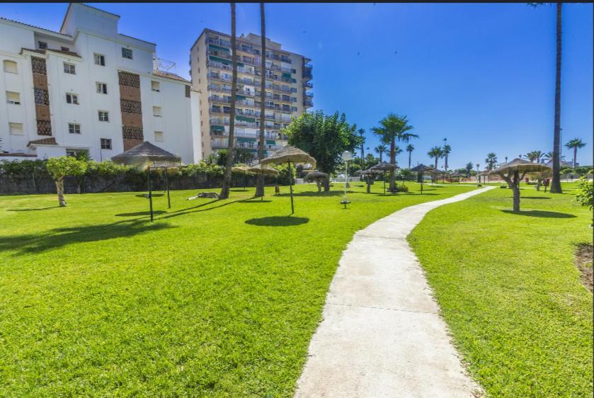 En Benalmadena, Primera Linea De Playa * Benalmadena