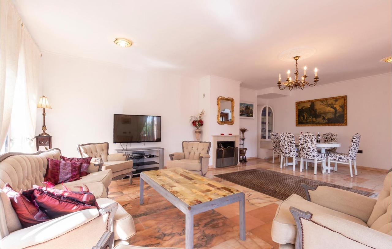 Awesome In With Kitchen