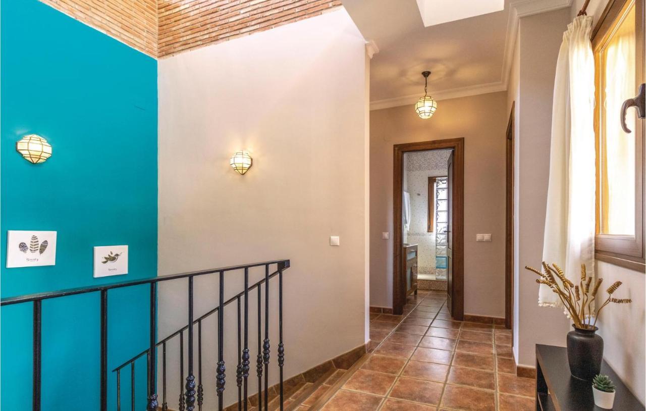 In With 5 Bedrooms, Wifi And Outdoor Swimming Pool * Benalmadena