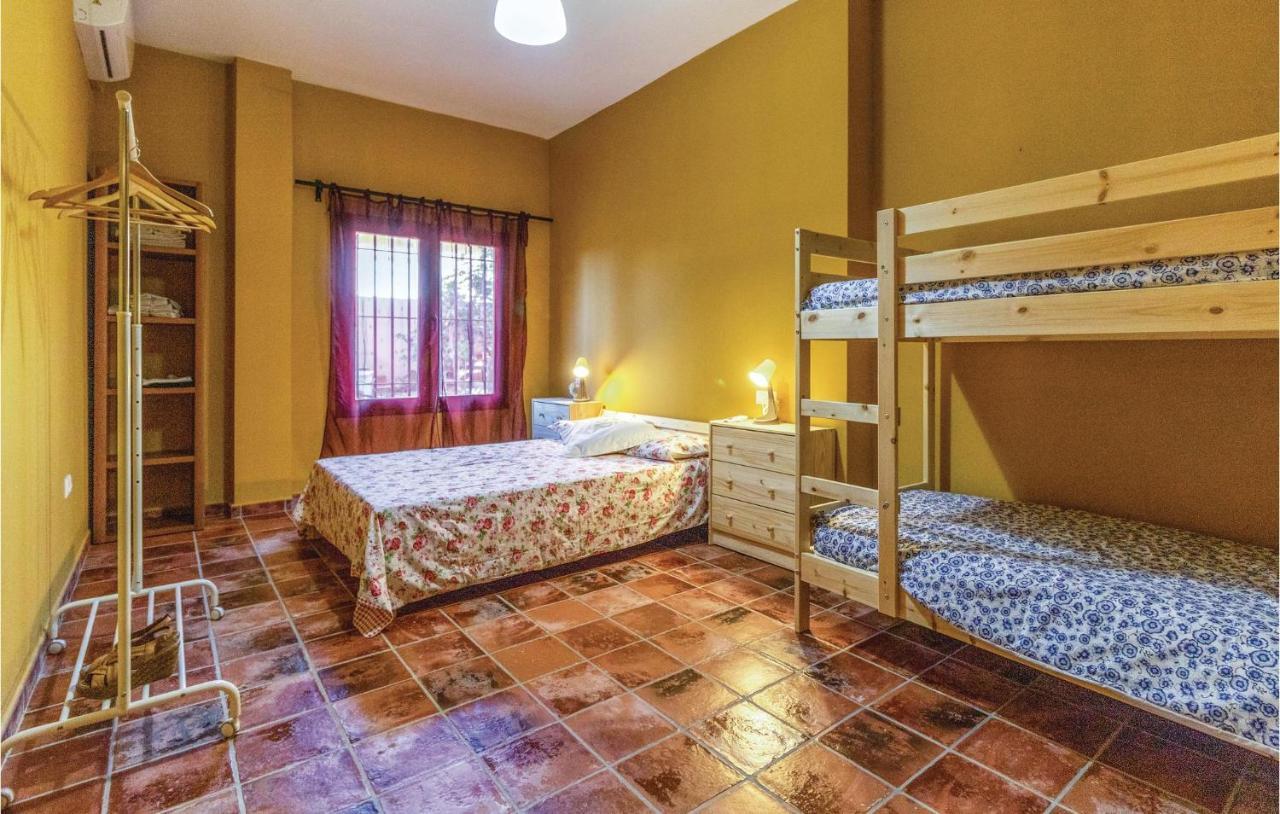 In With 5 Bedrooms, Wifi And Outdoor Swimming Pool * Benalmadena