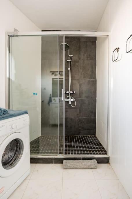 Appartement Charming Flat In Puerto Marina, *