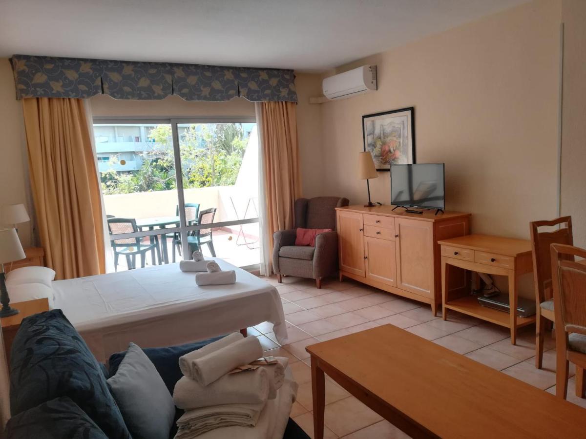 Apartment Benal Beach Holidays