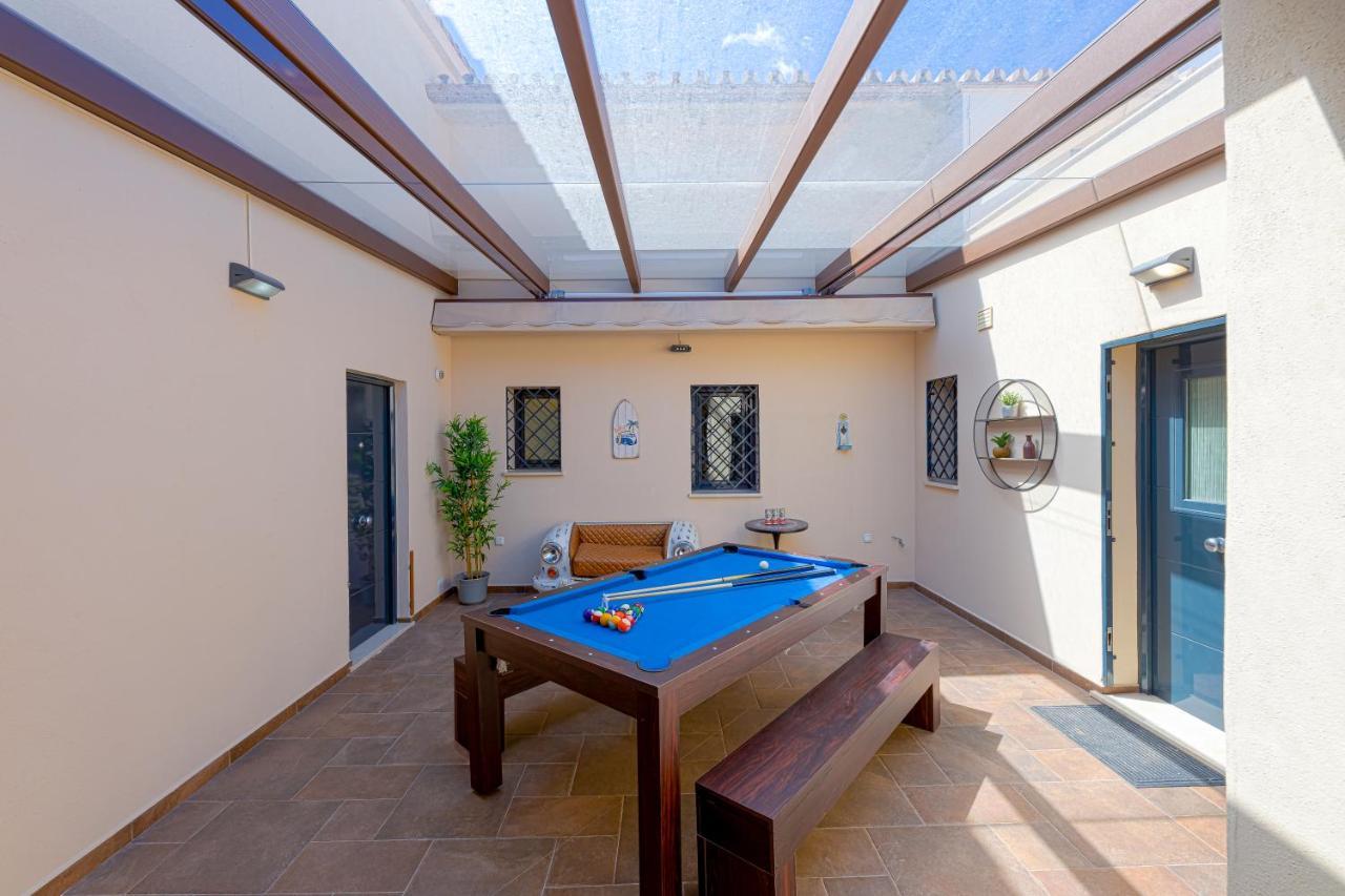 797 Holiday - Modern With Pool In Puerto Marina For 12 Villa