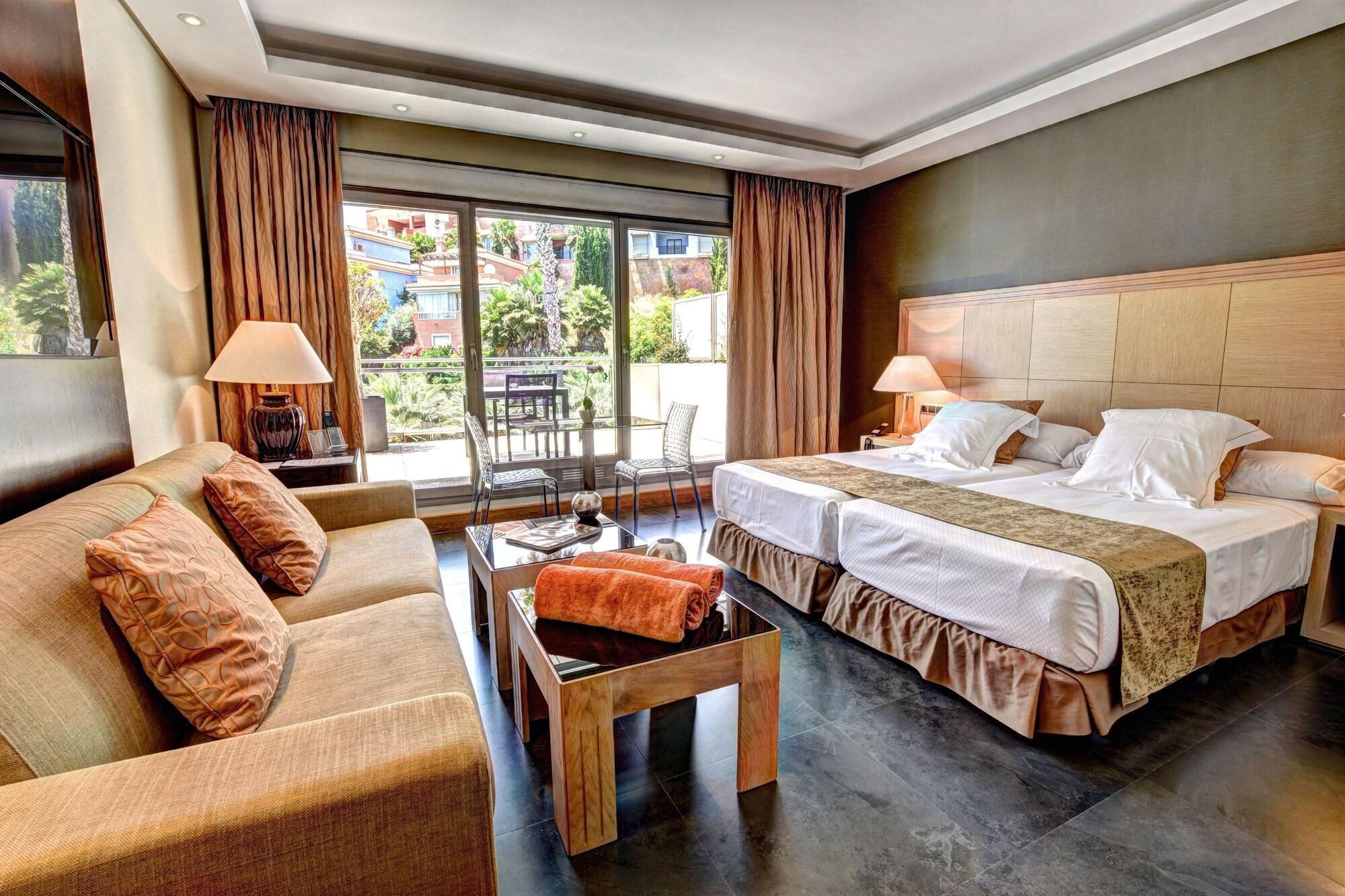 Aparthotel Artplatinum & Benalmadena