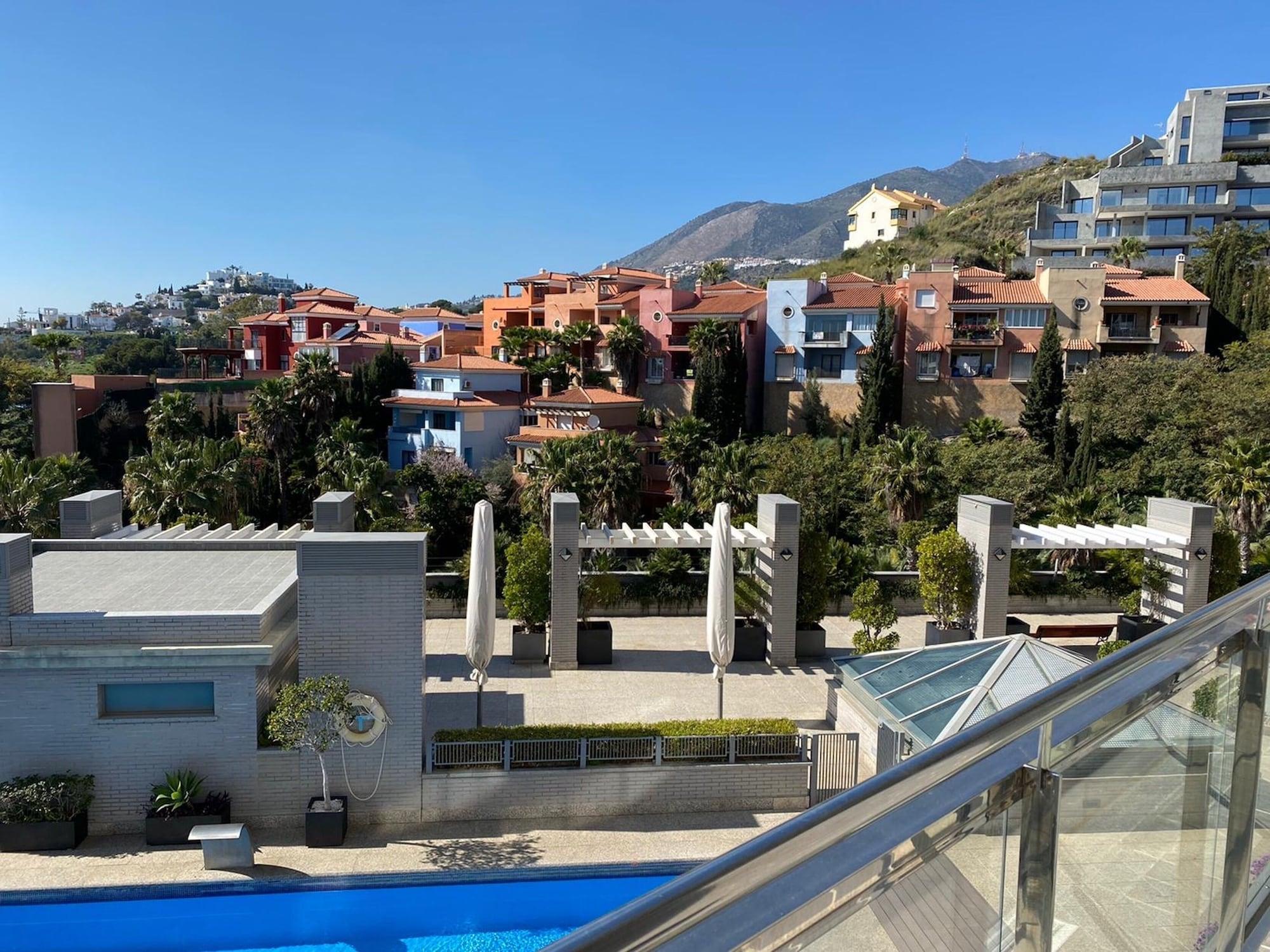 Artplatinum & 4* Benalmadena