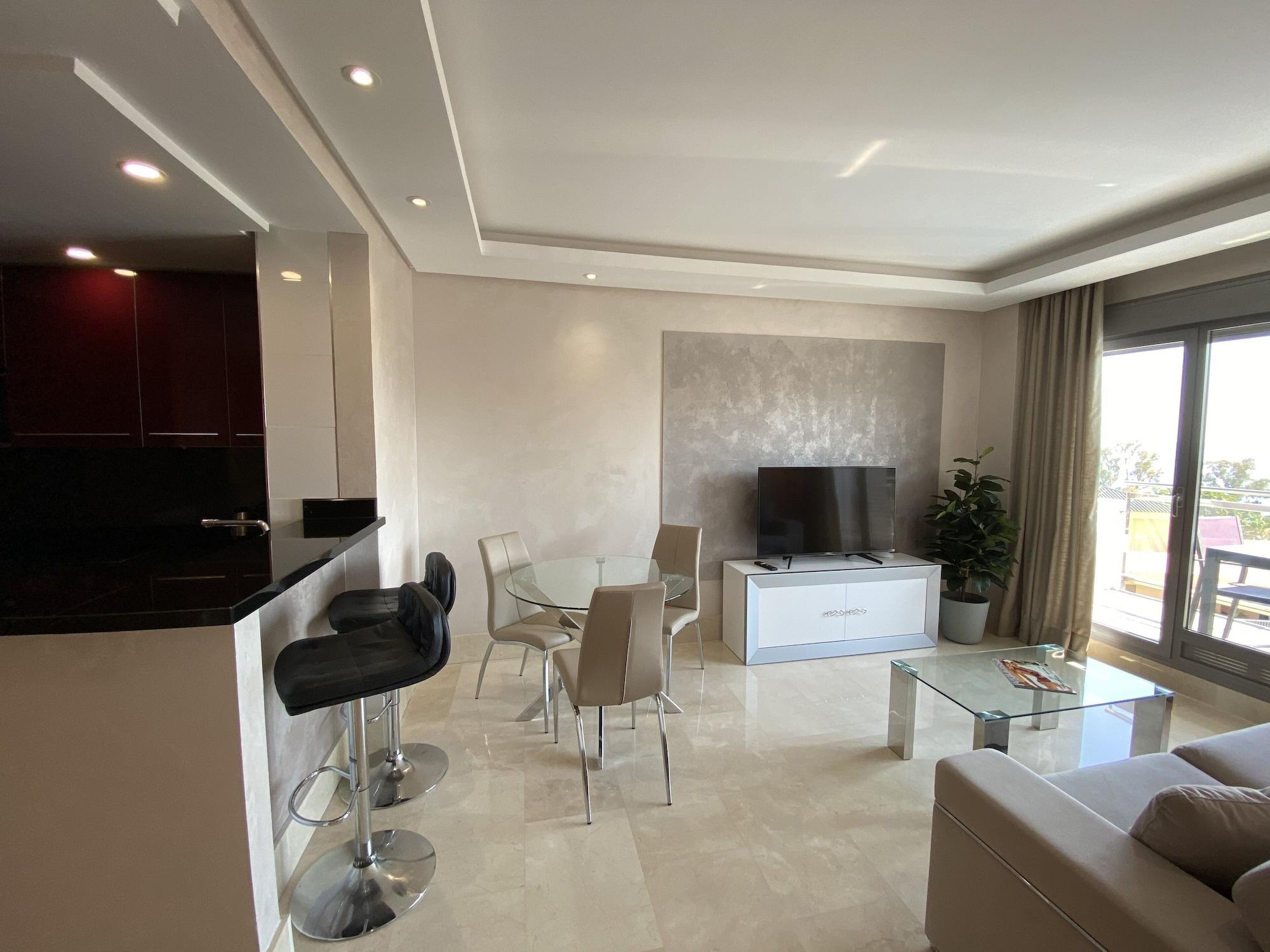 Artplatinum & Aparthotel