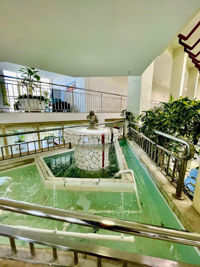 Apartment Paradise *