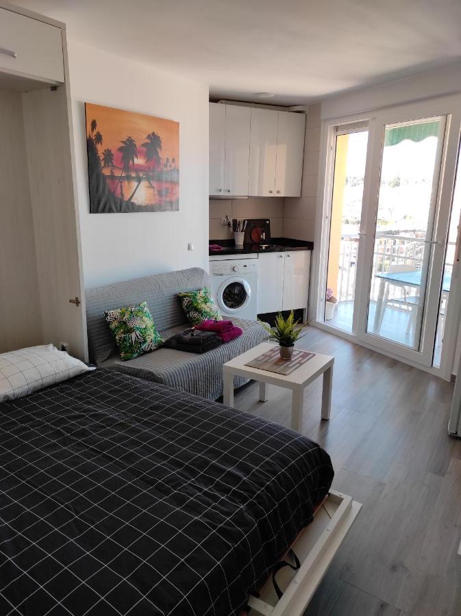 Estudio Recien Reformado En Primera Linea De Playa *