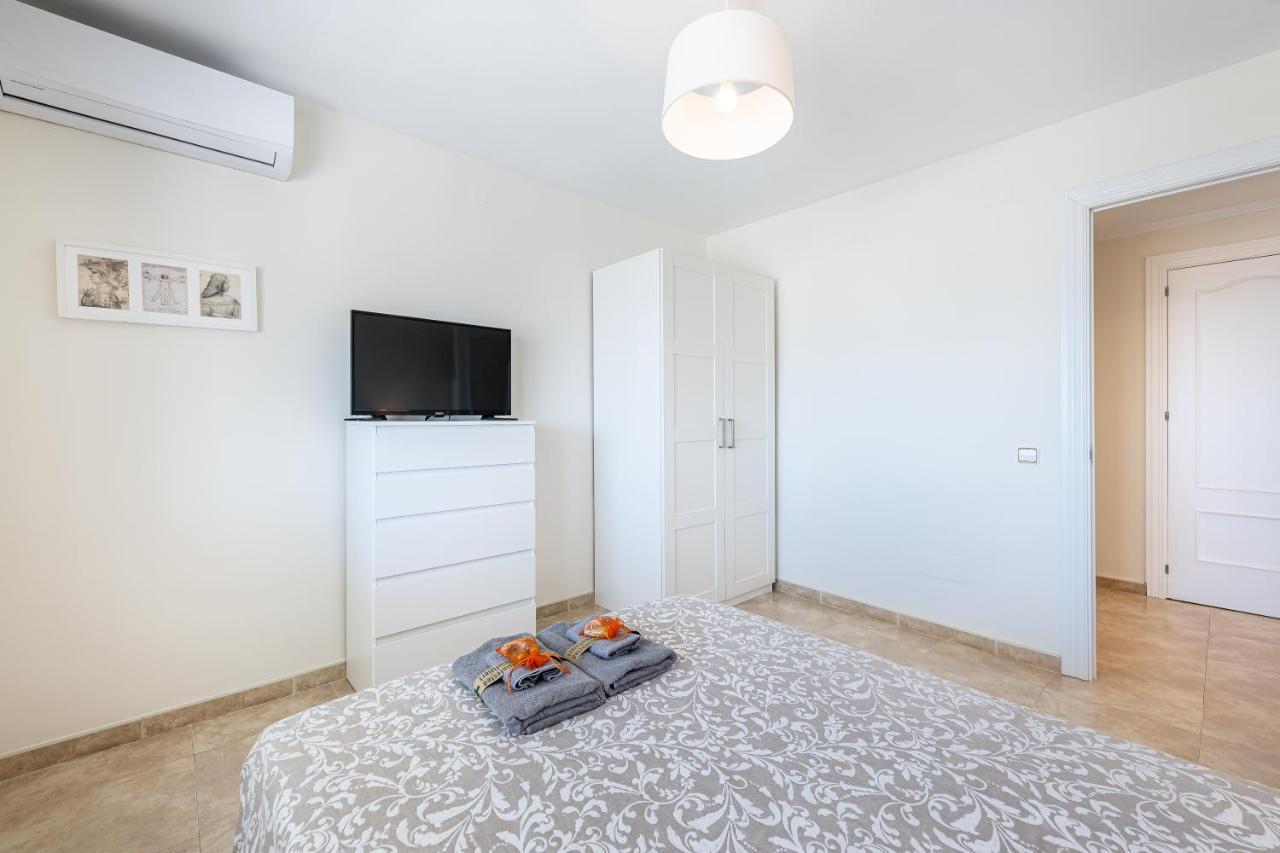 Apartment 797 Rentals- Espectacular Piso Con Vista Al Mar Y Al Puerto Benalmadena