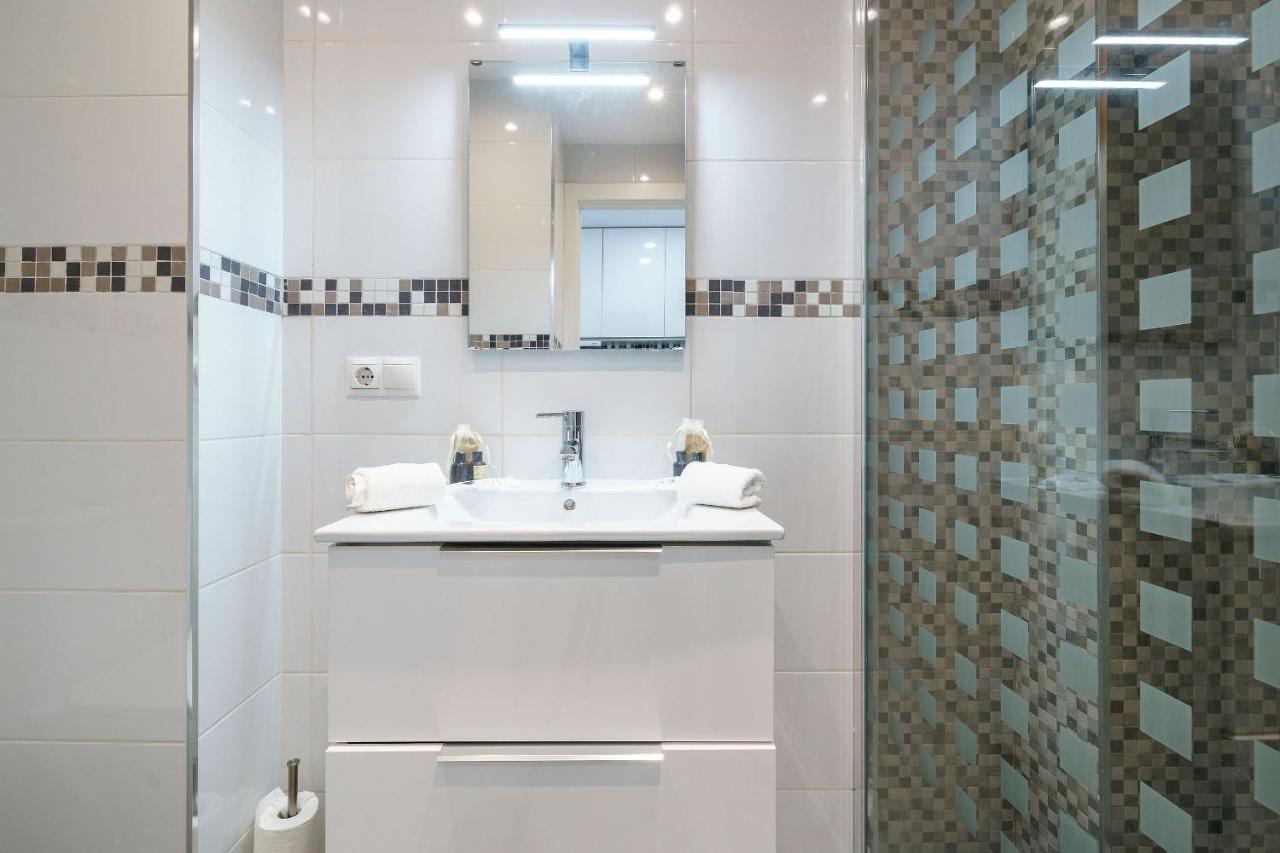 Cosy Studio With Balcony In Bonanza Square Apartment