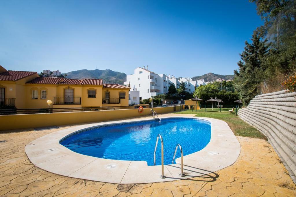 Apartment Costa, 2 Habitaciones, Terraza, Luminoso, Wifi Y Parking Benalmadena