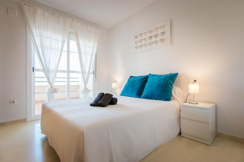 Costa, 2 Habitaciones, Terraza, Luminoso, Wifi Y Parking Benalmadena