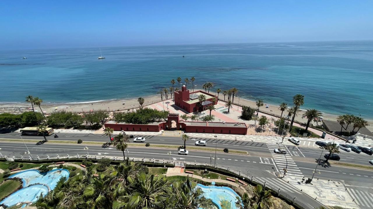 Benal Con Vista Frontal Al Mar
