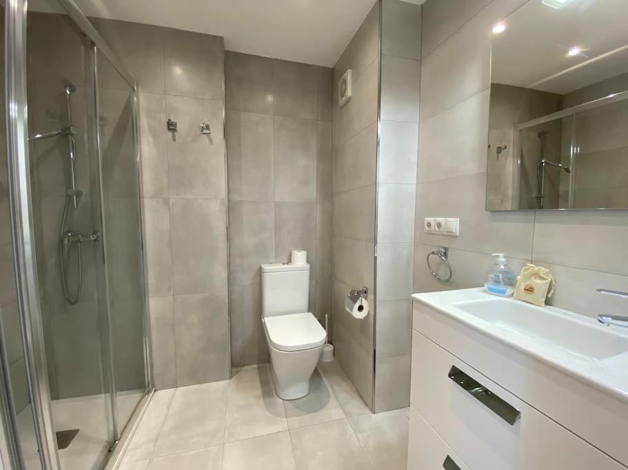 3 Bedroom Penthouse Close By Parque De La Paloma Apartment *