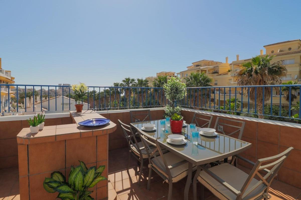 C43 - Family House With Terrace And Shared Pool Holiday home *