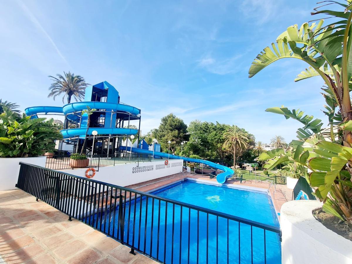 Precioso Con Piscinas Y Vistas Al Mar. Benalmadena