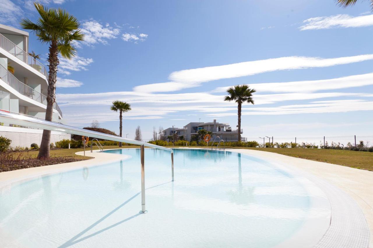 El Higueron. South Beach 4. 3 Bedrooms, Sea Views, Terrace And Pool Appartement *