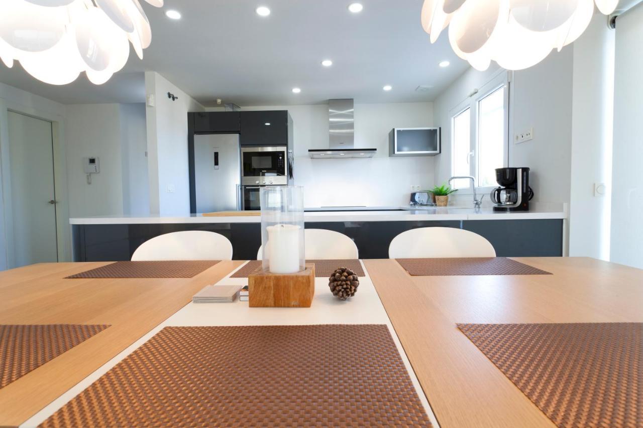 El Higueron. South Beach 4. 3 Bedrooms, Sea Views, Terrace And Pool *