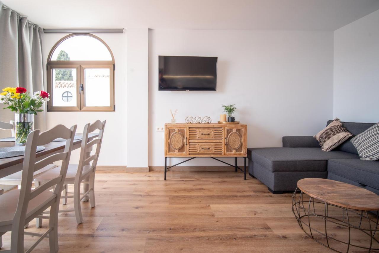 Freshly Renovated, Modern Penthouse Pueblo Evita! *