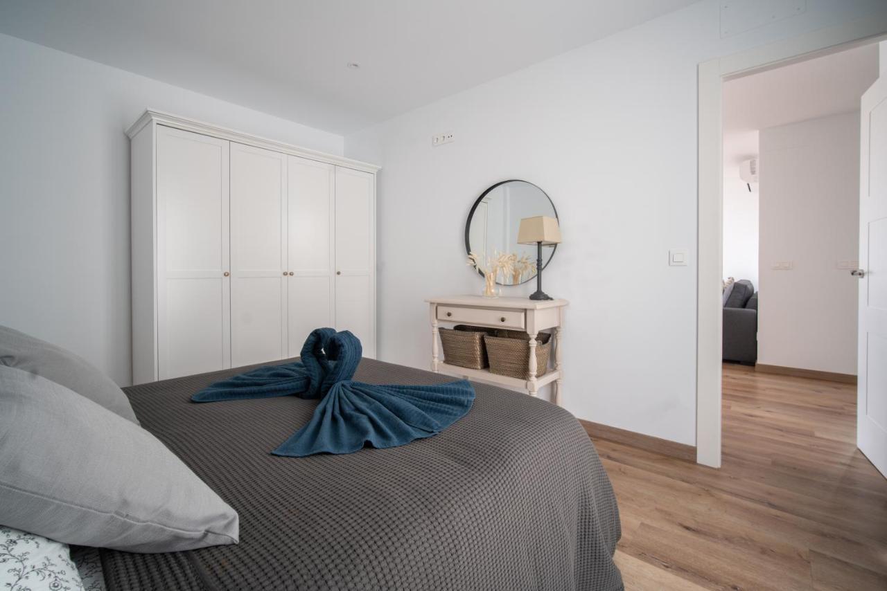 Apartment Freshly Renovated, Modern Penthouse Pueblo Evita! *