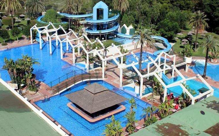 In Benalbeach 5 Pools *