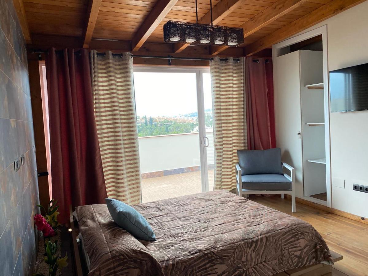 Duplex De Lujo En La Playa , Jacuzzy, Piscina, Chimenea Y Padel