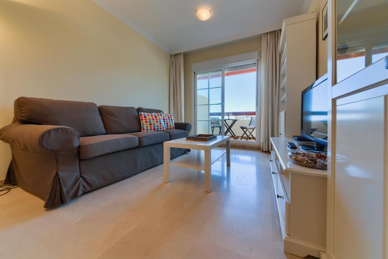 Holidays2benalmadena Arenal Golf 6 Guests With Terrace Pool & Garage