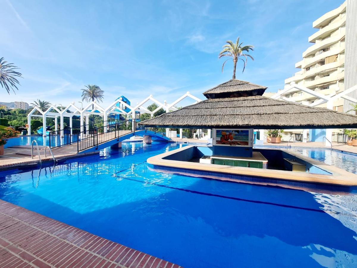 Precioso Con Piscinas Y Vistas Al Mar. Benalmadena