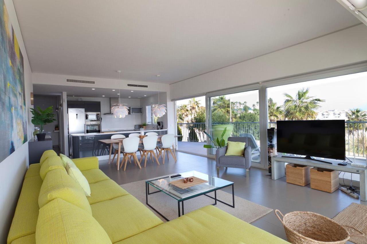 Appartement El Higueron. South Beach 4. 3 Bedrooms, Sea Views, Terrace And Pool Benalmádena