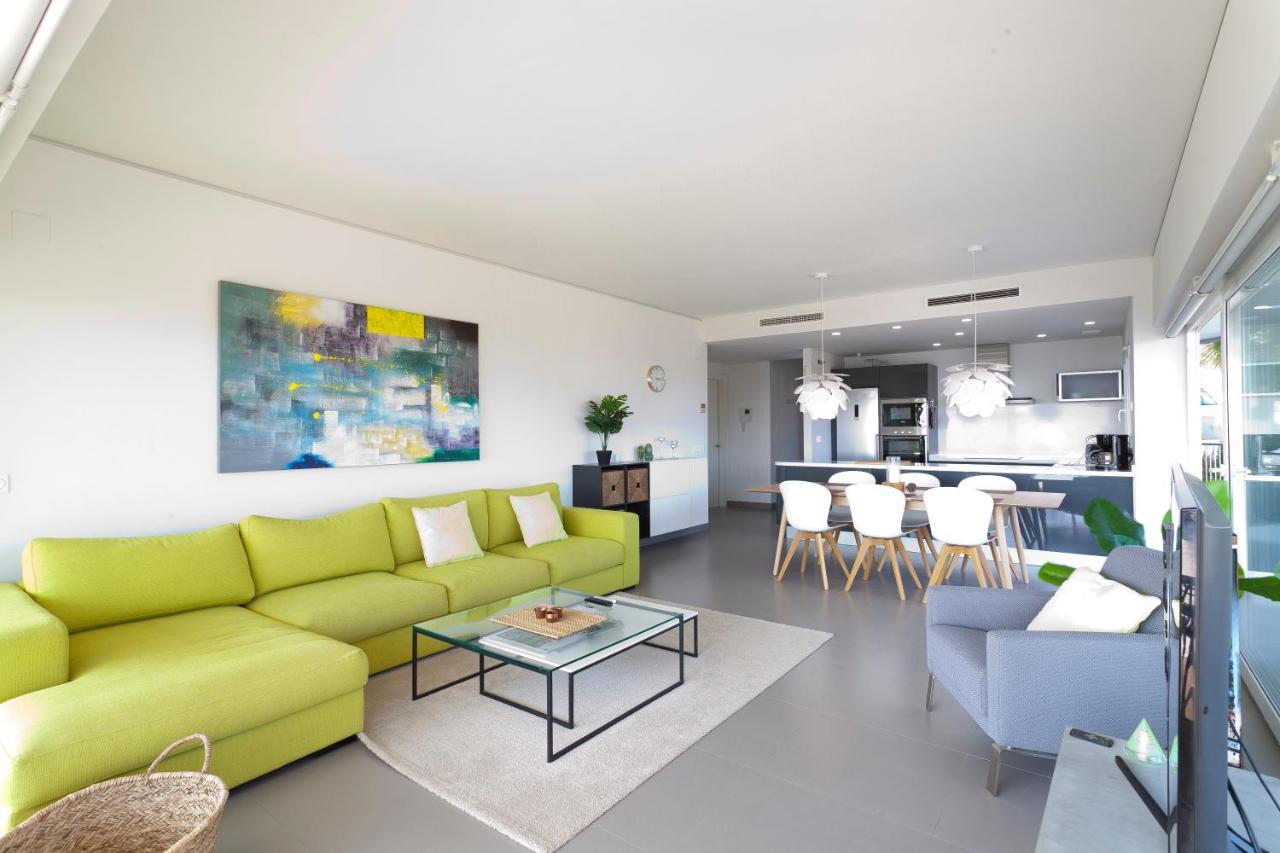 El Higueron. South Beach 4. 3 Bedrooms, Sea Views, Terrace And Pool * Benalmádena