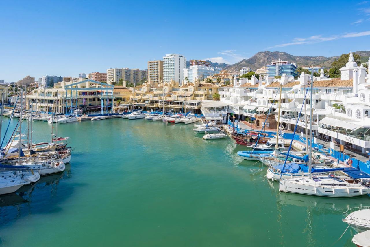 Malaga Puerto Benalmadena: Seaside With Pool And Marina Views *