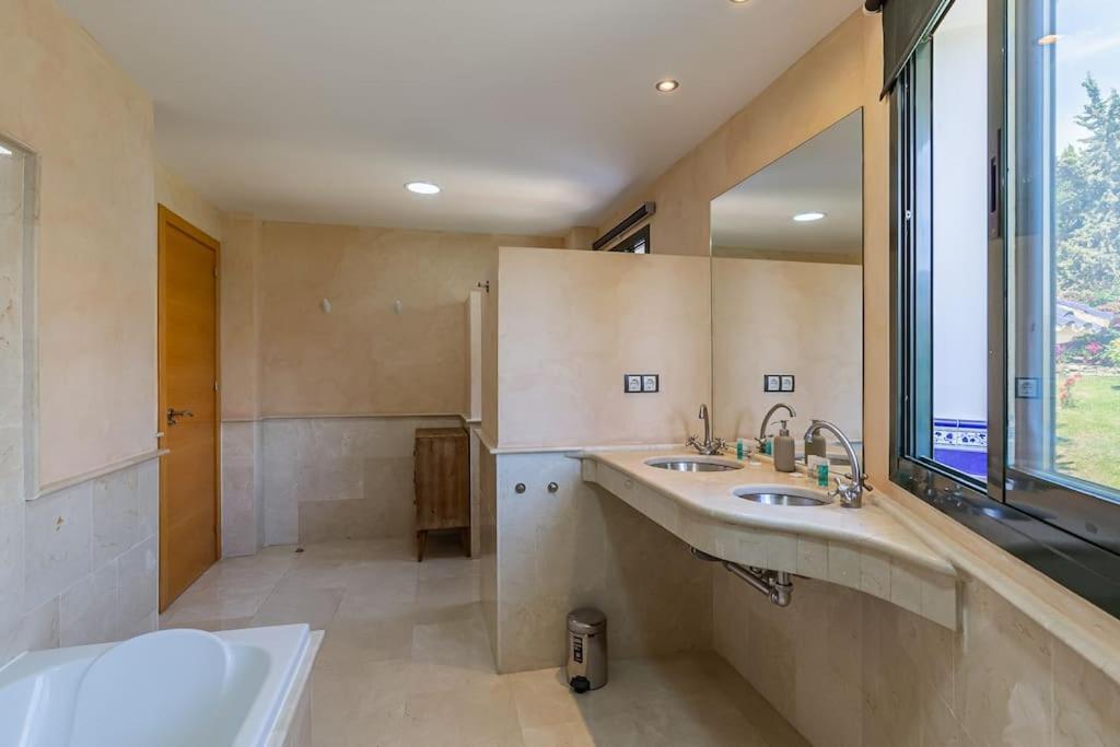 Tranquil 3 Bed With Private Pool + Sea View! Benalmadena