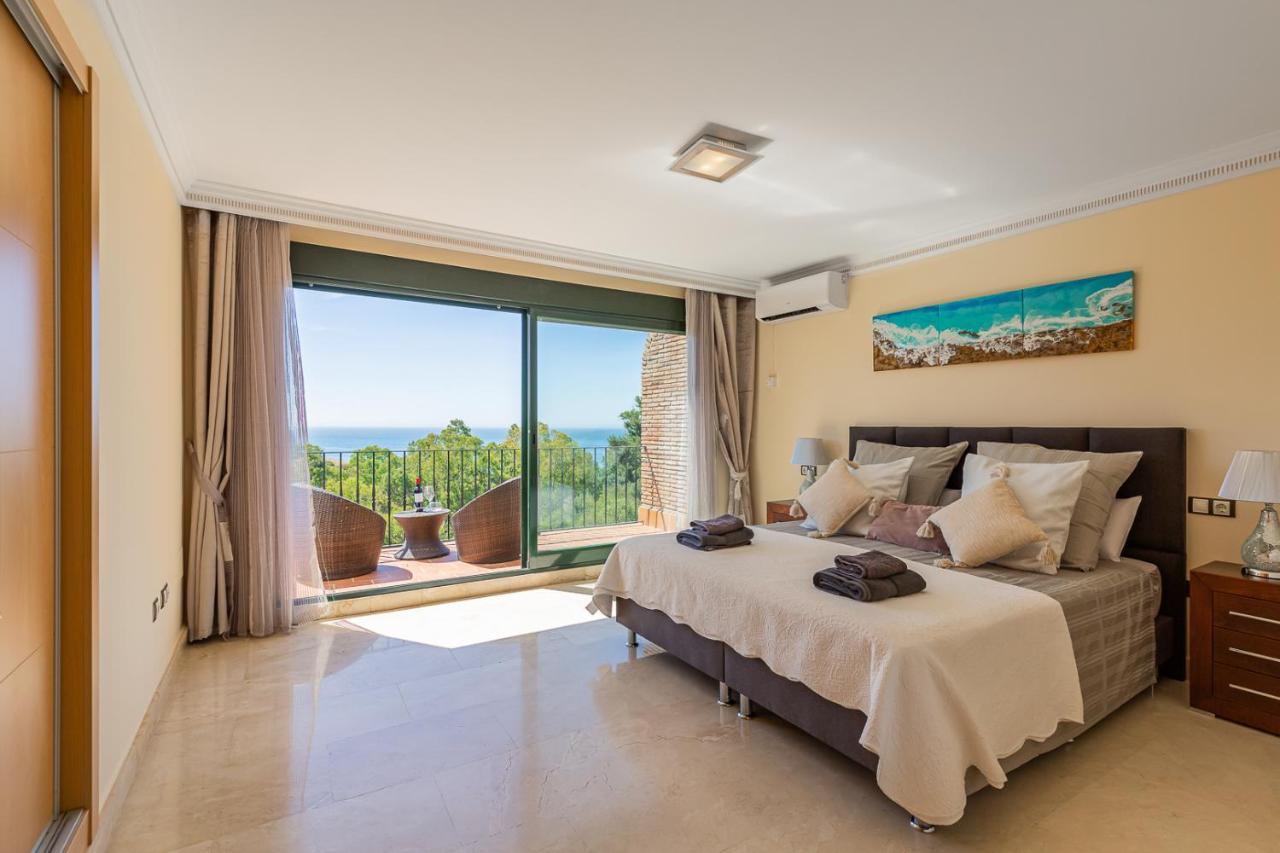 Villa Tranquil 2 Bed With Private Pool + Sea View!