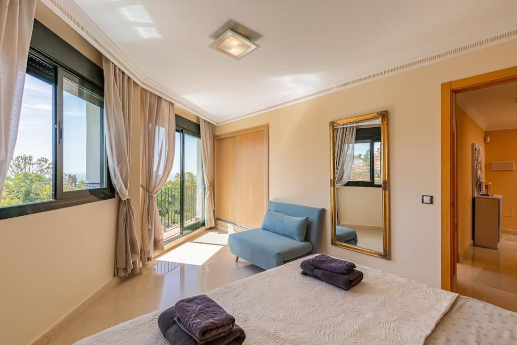 Villa Tranquil 3 Bed With Private Pool + Sea View! *