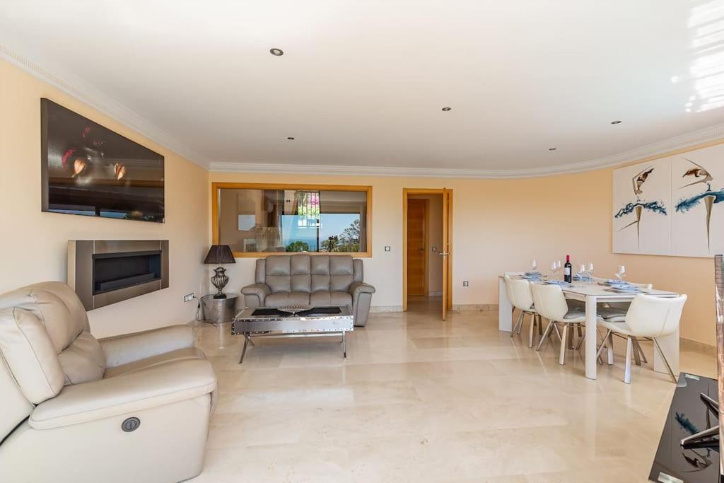 Tranquil 3 Bed With Private Pool + Sea View! Villa