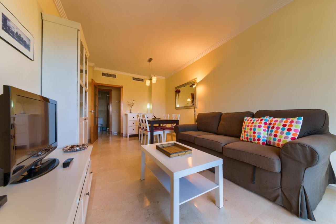 Holidays2benalmadena Arenal Golf 6 Guests With Terrace Pool & Garage