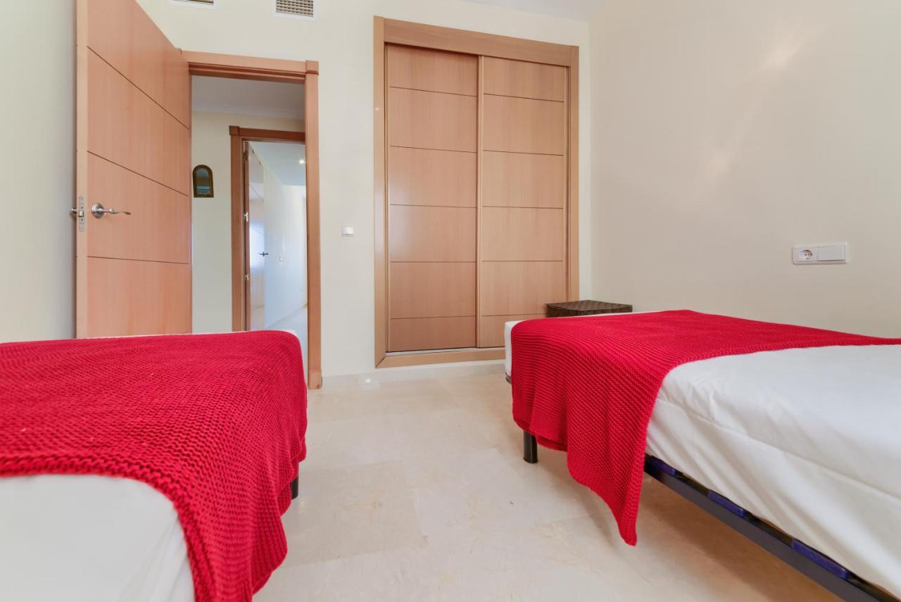 Holidays2benalmadena Arenal Golf 6 Guests With Terrace Pool & Garage Apartment *
