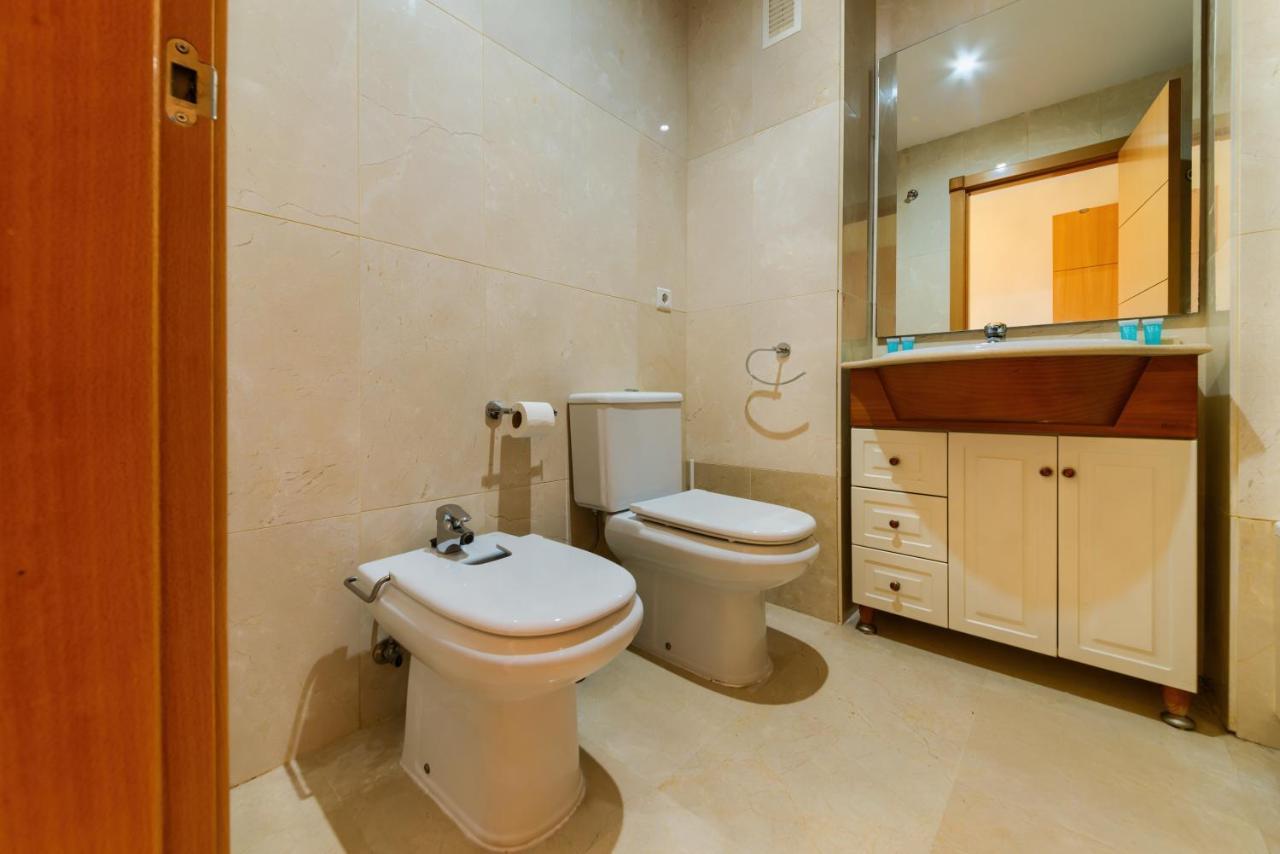 Holidays2benalmadena Arenal Golf 6 Guests With Terrace Pool & Garage Apartment