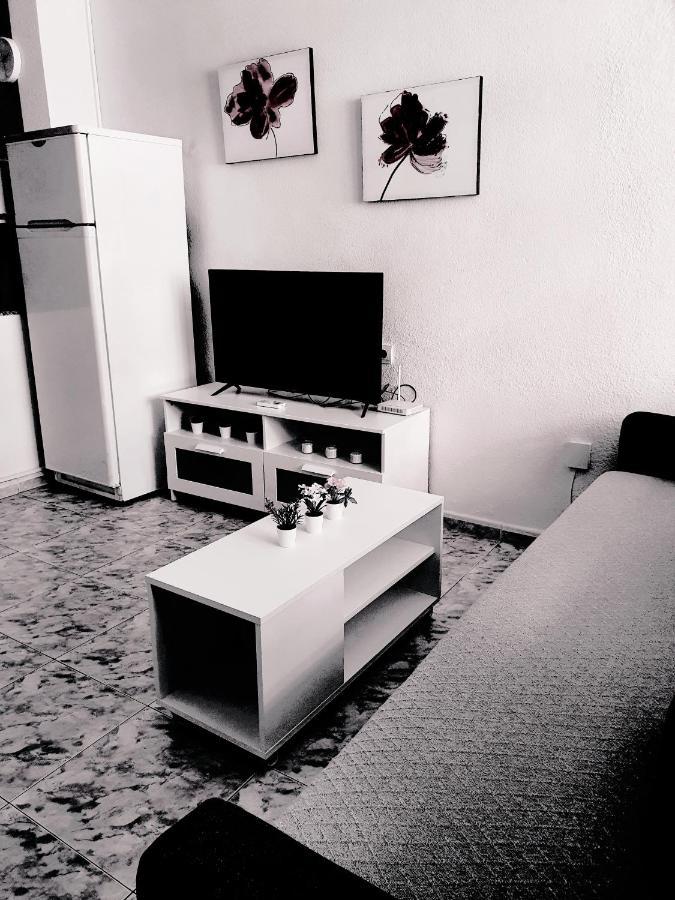 Apartment Vive Estudio Hercules 38, A 700m De La Playa