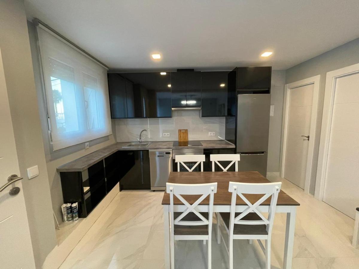 Seafront Recently Renovated Appartement *