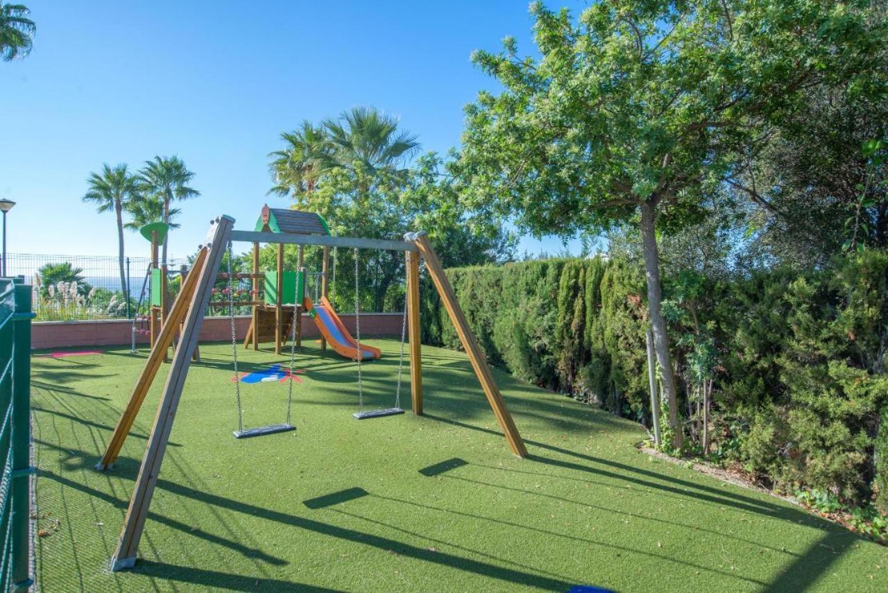 And Pool Holidays At The Grand Coloso Appartement Benalmádena