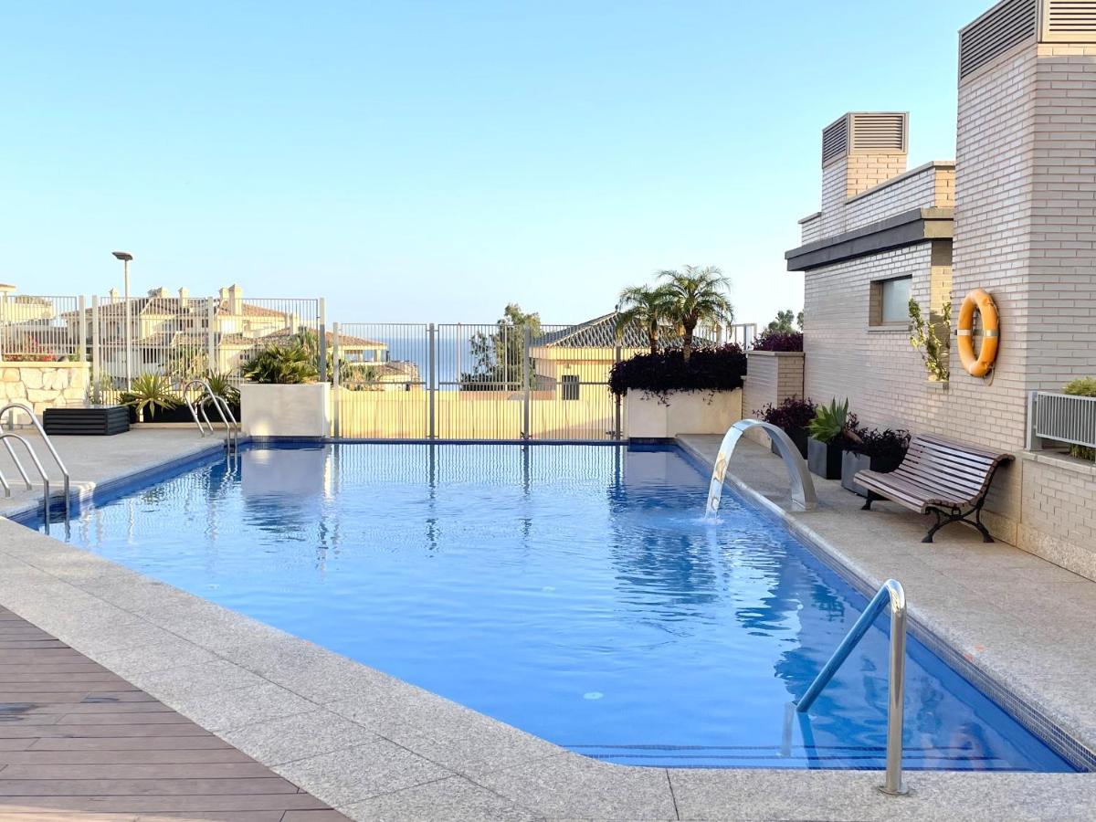 Brand New Modern 2 Bdrms Duplex Penthouse . Sea Views. 3 Min Walk To Beach! Benalmádena