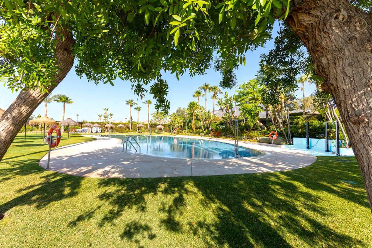And Pool Holidays At The Grand Coloso Appartement