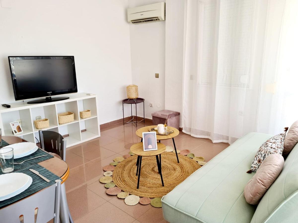 Apartment Apartamento 1hab. En Benalbeach Con Vistas Al Mar