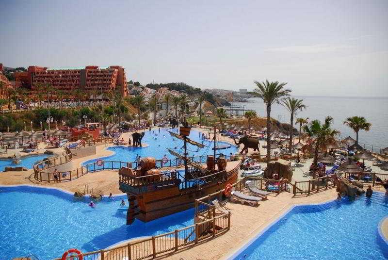 World Riwo Hotel. Hotel